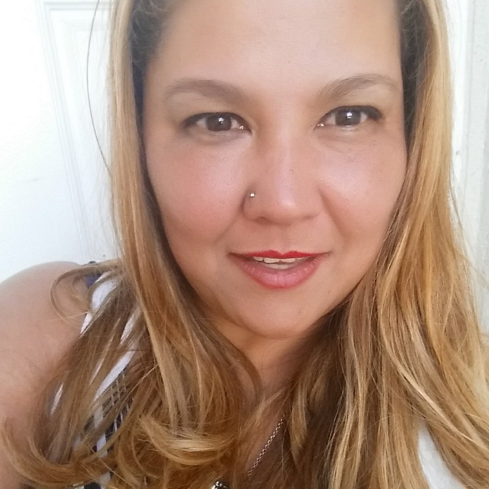 Meet your Posher, Ñeca